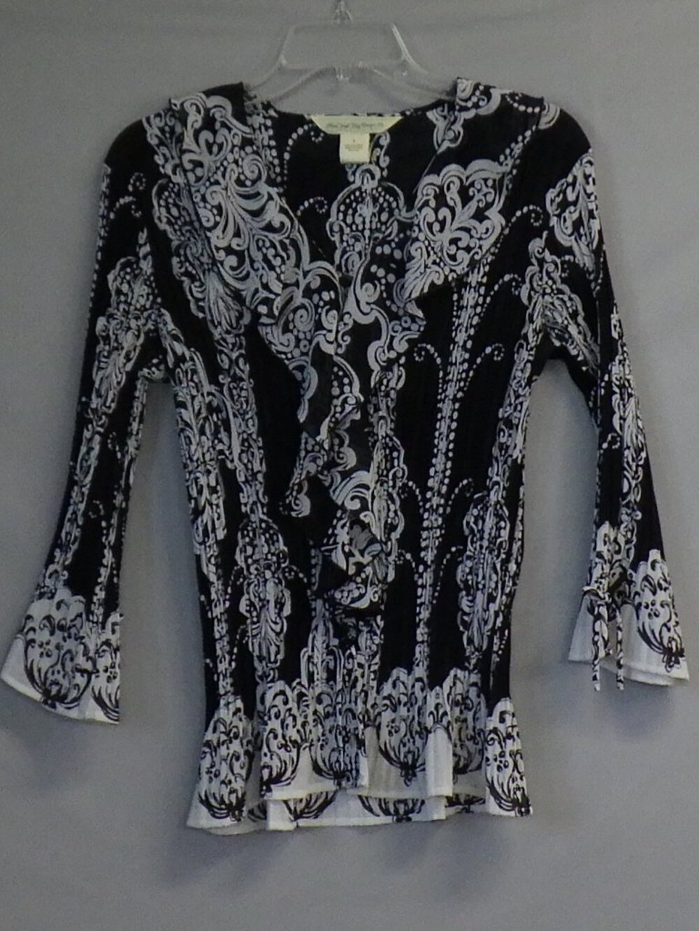 NY City Design Company Black & White Printed Ruffle Blouse A583